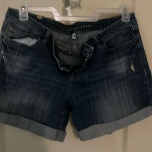 Jennifer Lopez shorts